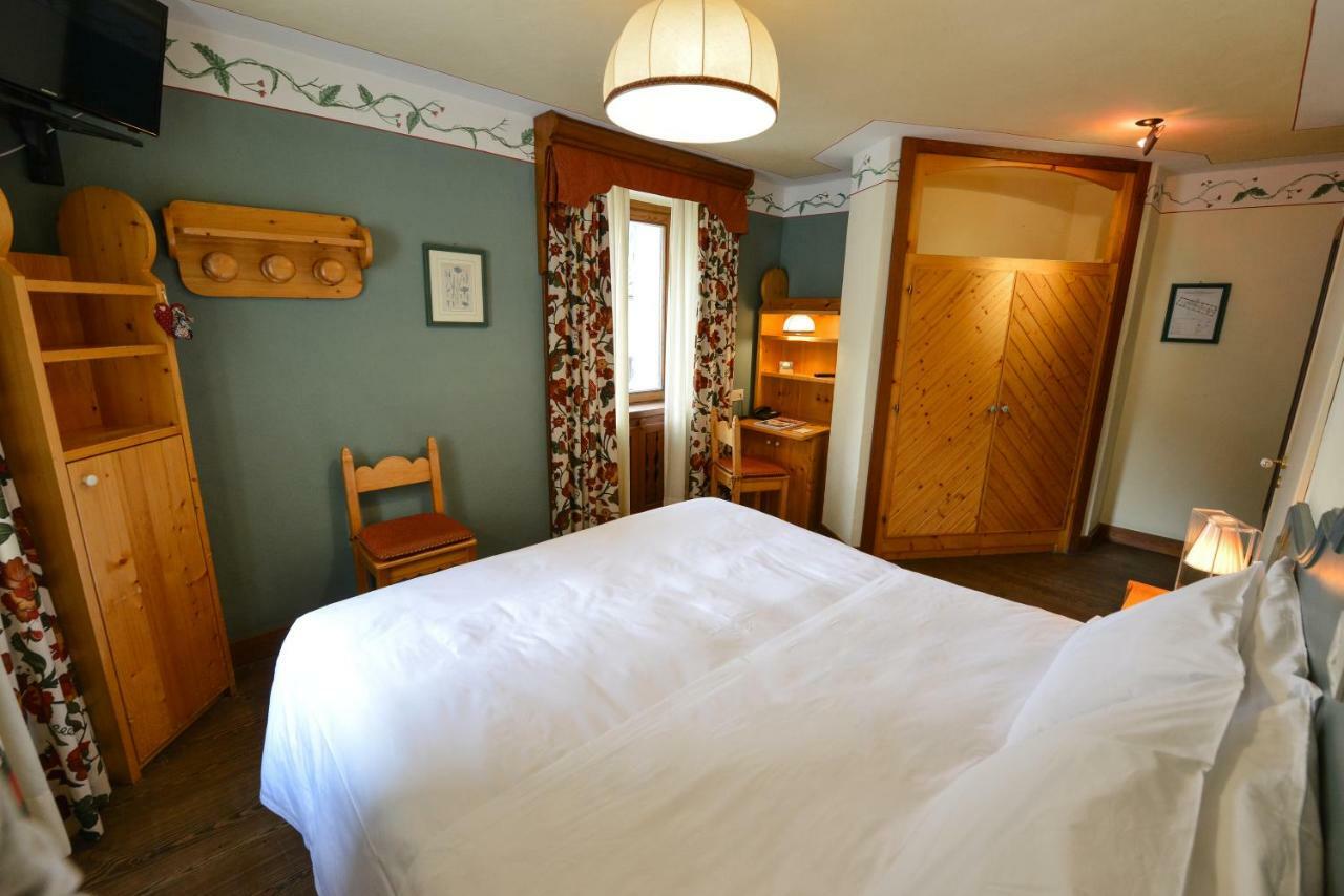 Hotel Du Grand Paradis - 1899 Auberge Boutique Cogne Exteriör bild